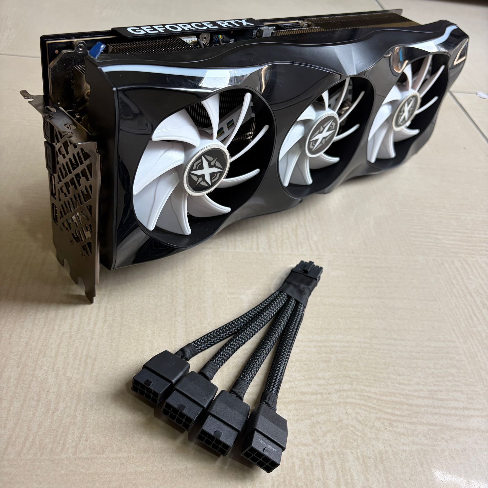 Gainward RTX 4090 Phantom 24GB GDDR6X Graphics Card - gpuheaven.com