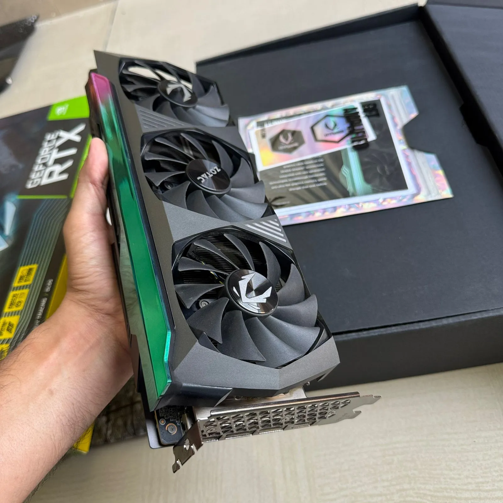 zotac-gaming-rtx-3080-amp-holo